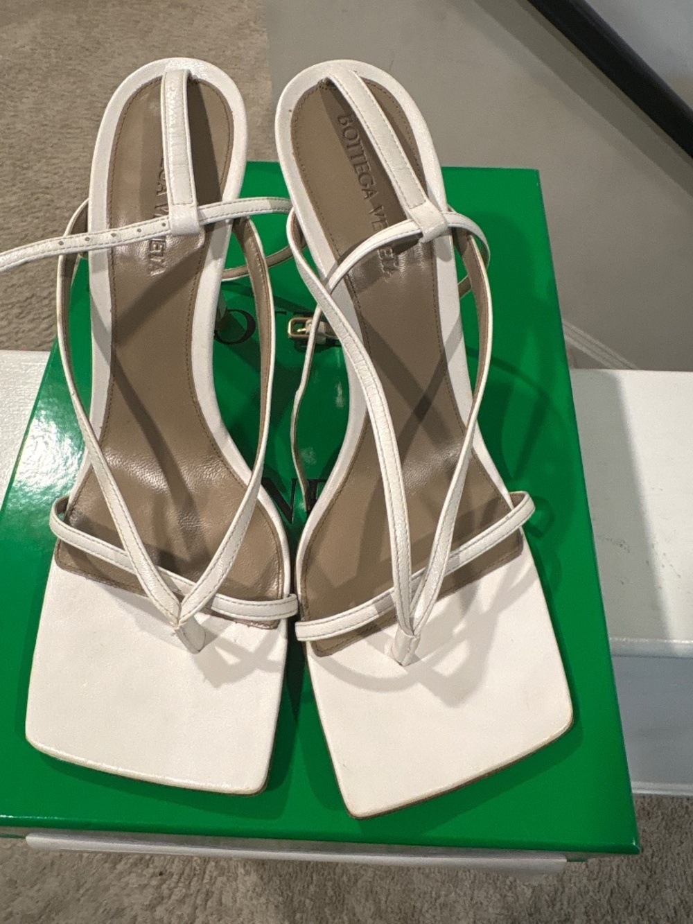 Bottega Veneta size 8.5